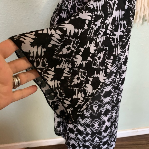 LuLaRoe black and white fringe kimono - Picture 6 of 8